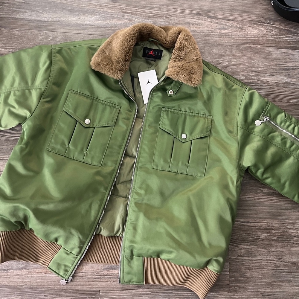Jordan women’s jacket lined with fur